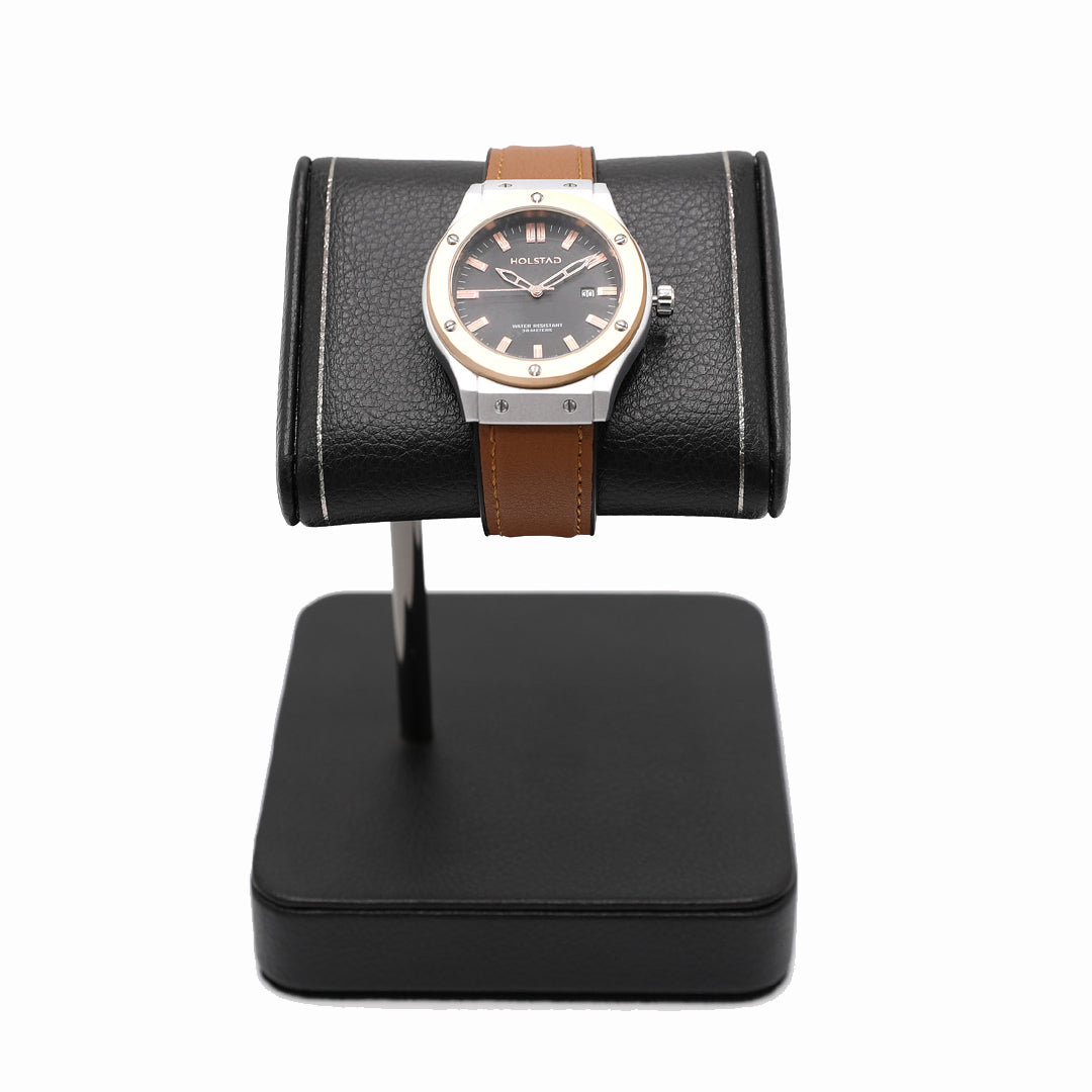 Holstad™ Elegance Timepiece - Light Brown