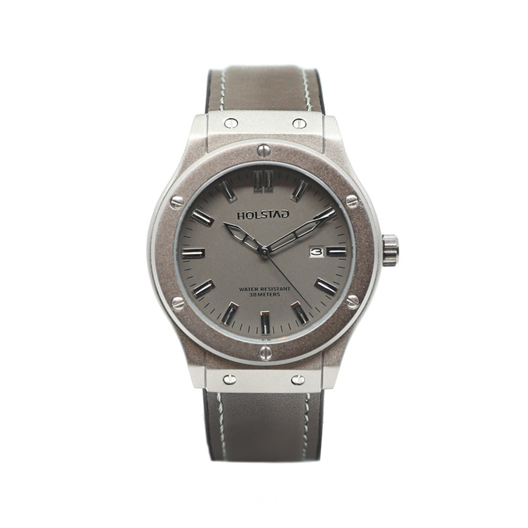 Holstad™ Elegance Timepiece - Grey